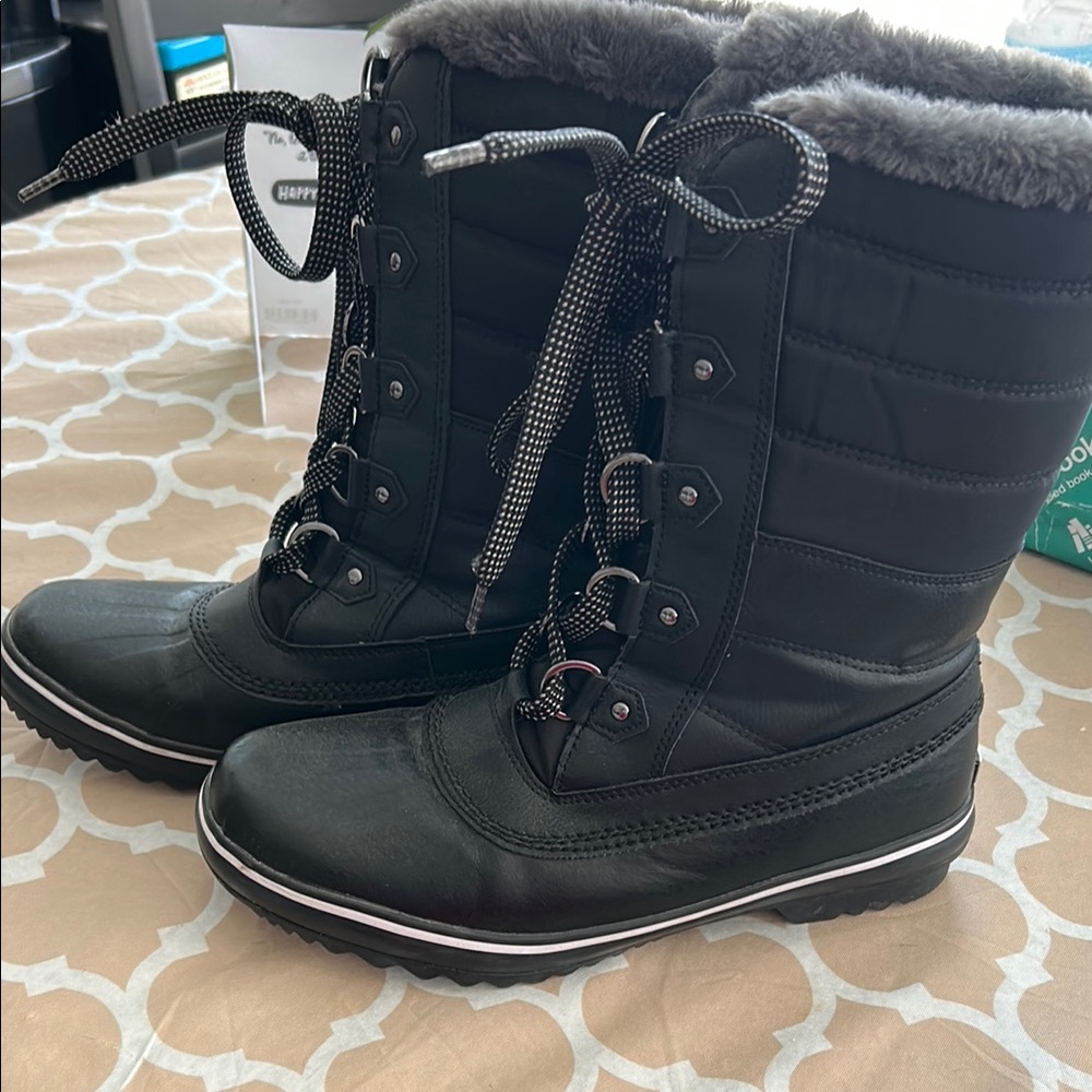 JBU Black and Gray Women’s Winter Boots size 8.5